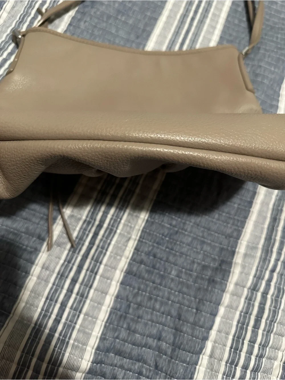 Taupe Leather Crossbody Bag - Unbranded